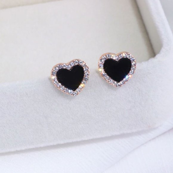Jewelry - Gold Black Heart Diamond Stud Earrings